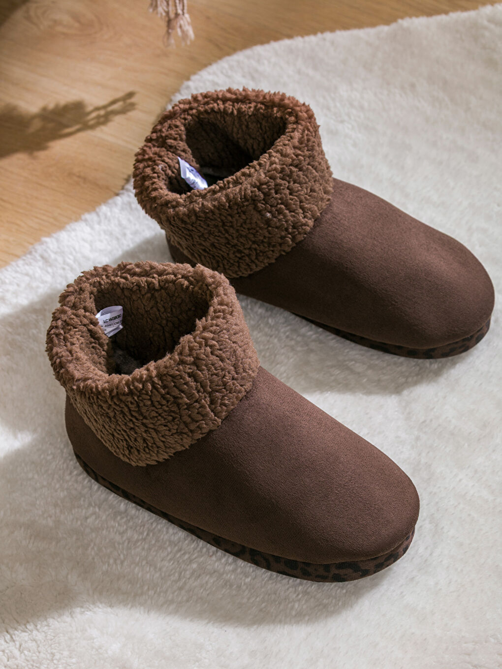 Kahverengi İçi Kürklü Kadın Ev Botu-1