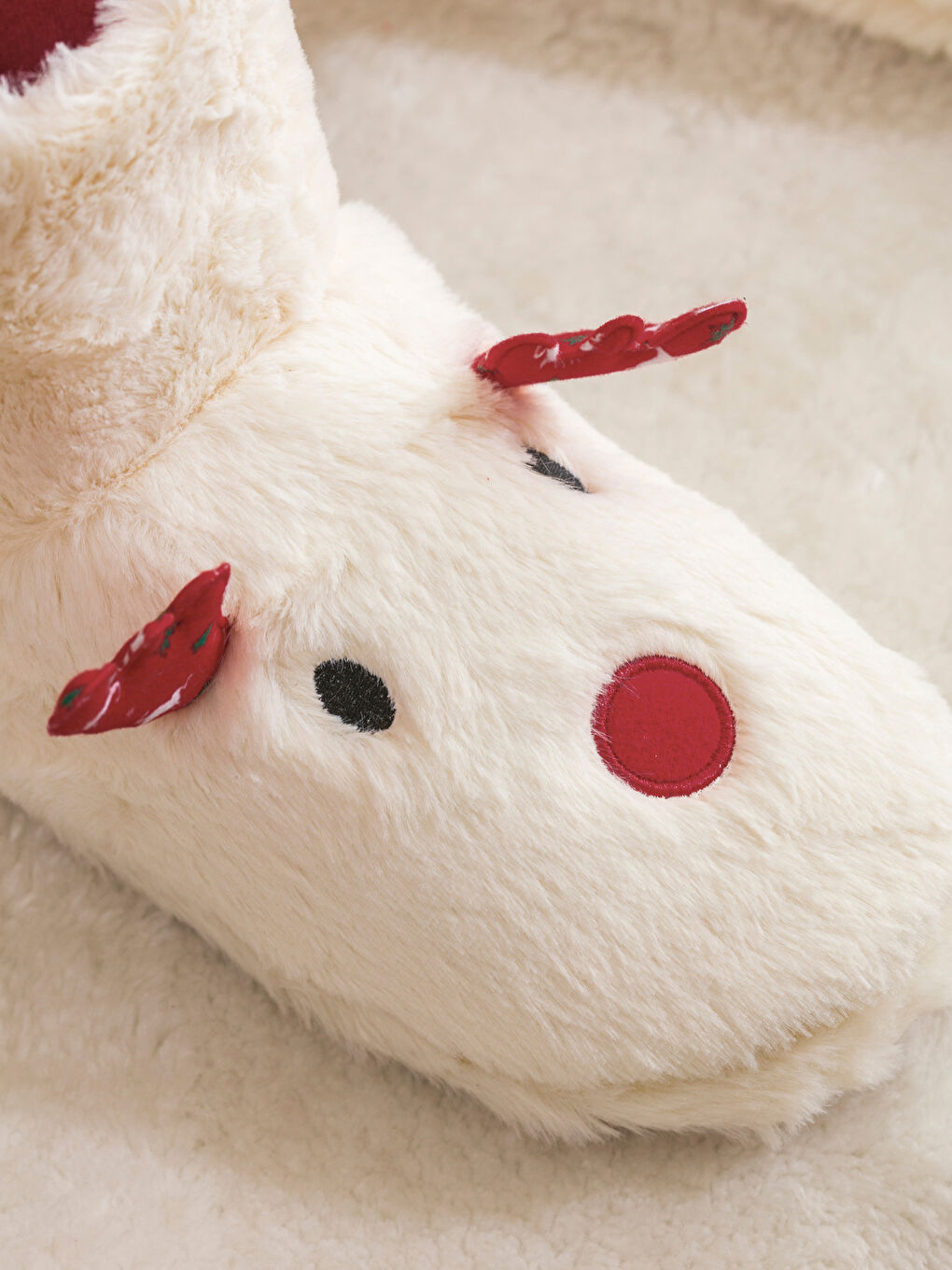 Beyaz Hayvan Figürlü Pelüş Kadın Ev Botu-2