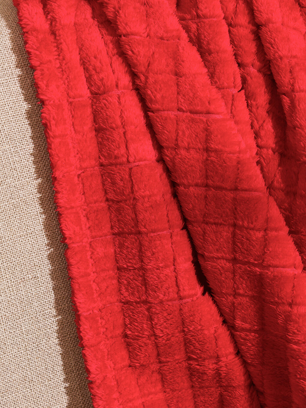 Kırmızı Tomurcuk Desenli Tv Battaniyesi 100x150 cm-1