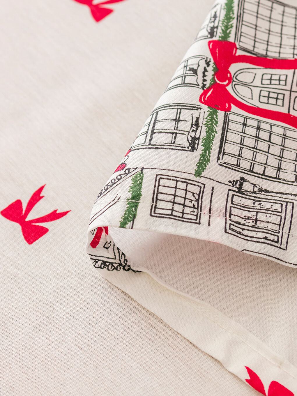 New Year Themed Table Cloth 150x200 Cm-3