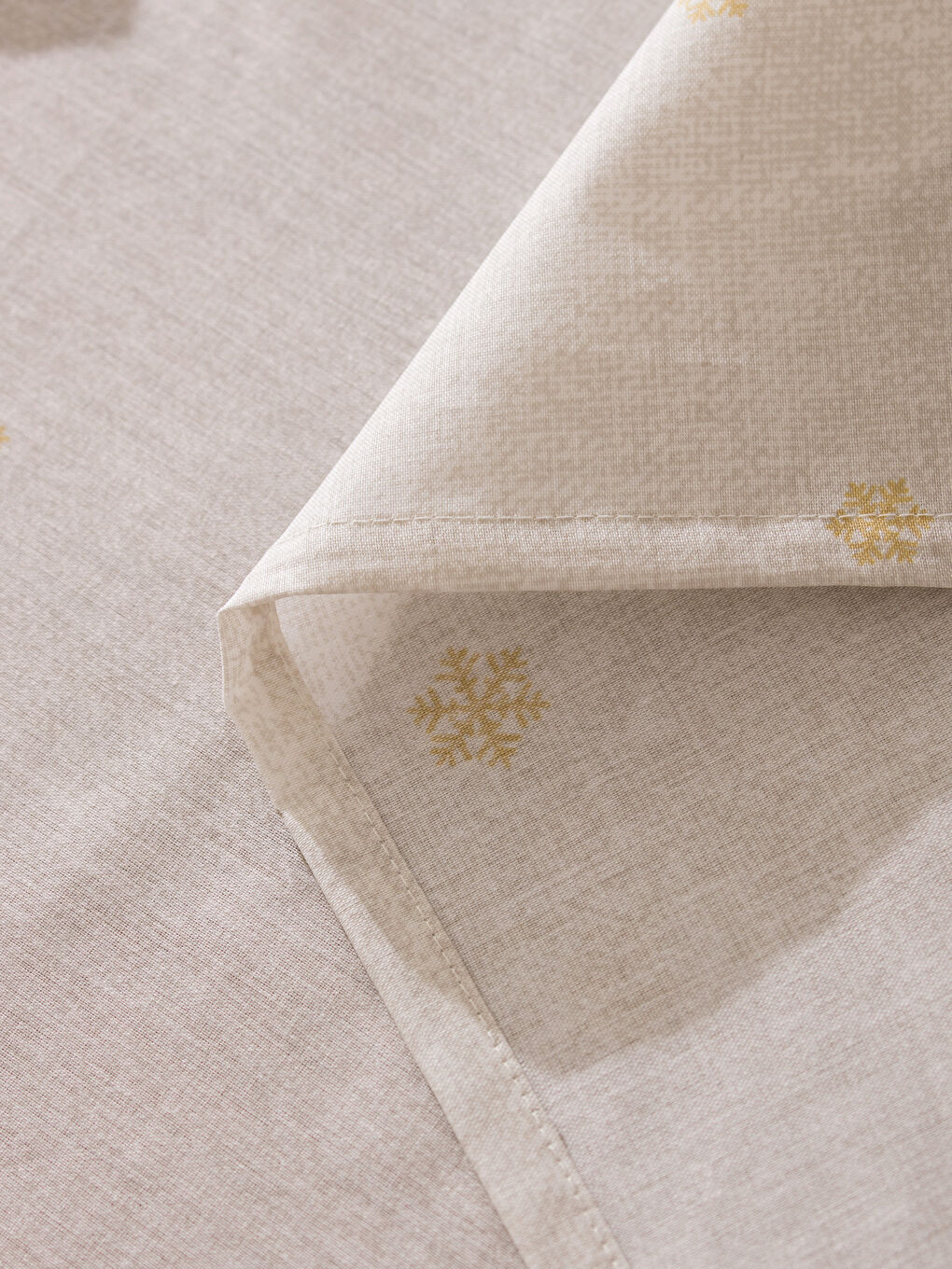 Christmas Themed Tablecloth 150x220 cm-3