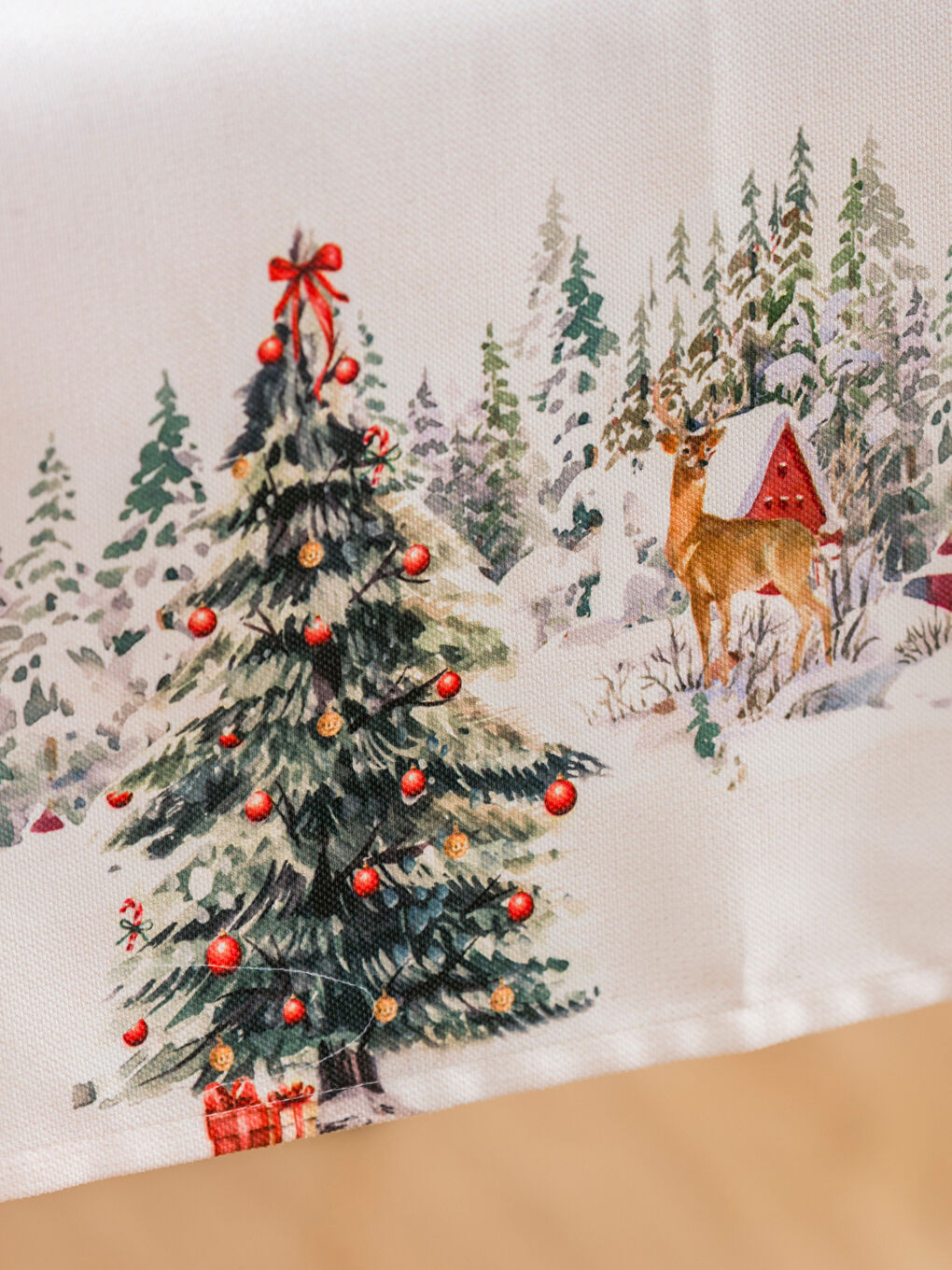 Christmas-Themed Runner 45x120 cm-2