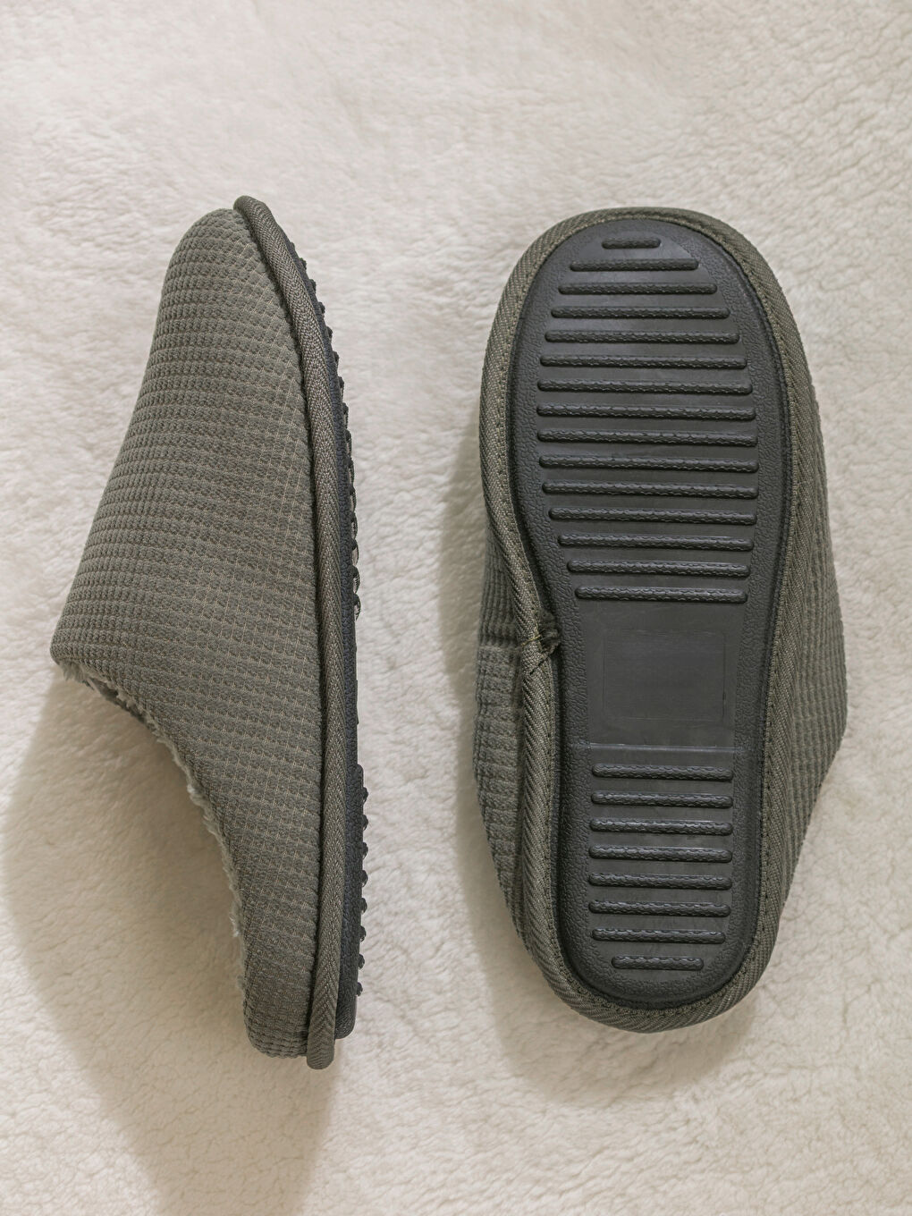 პლუში მამაკაცებისთვის სახლის ჩუსტები-3