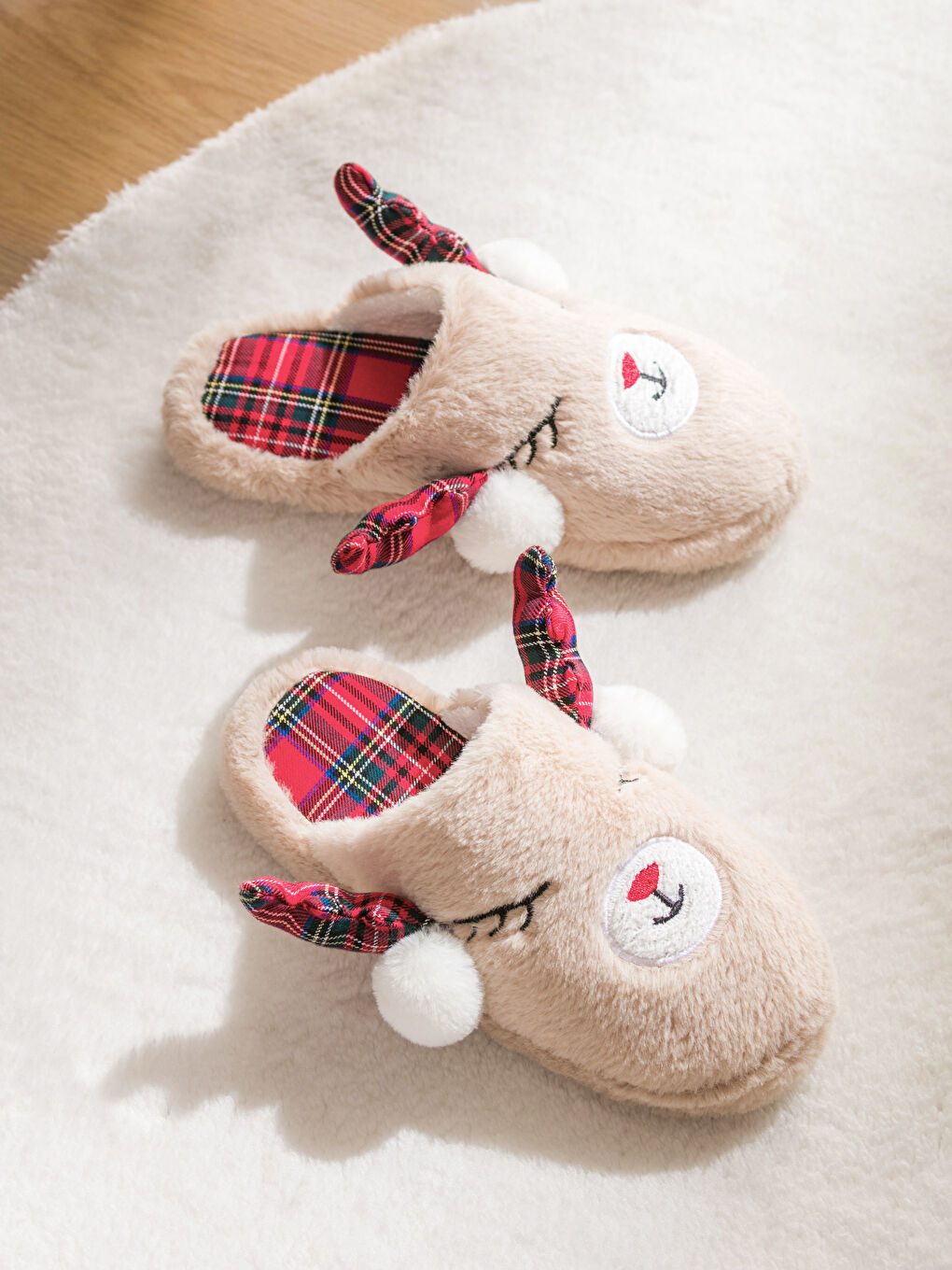 Bej Yılbaşı Temalı Kız Çocuk Ev Terliği-1