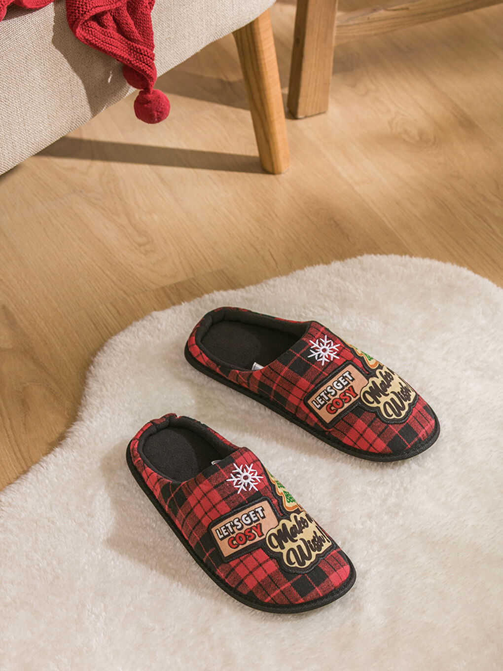 Man RED Home Slippers-1
