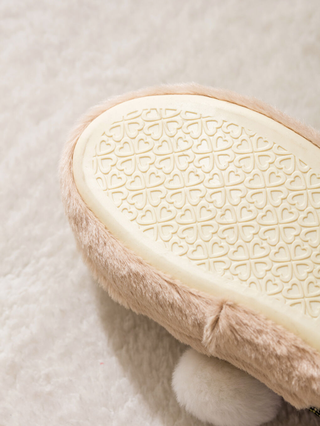 Bej Yılbaşı Temalı Pelüş Kadın Ev Terliği-4