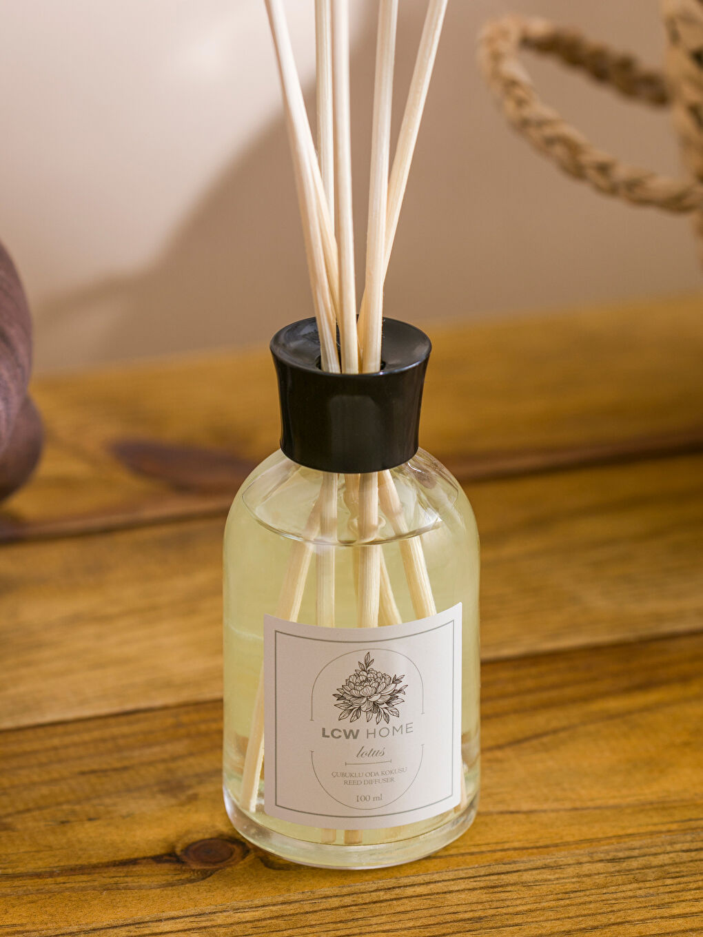 Lotus Flower Scented Reed Room Fragrance 100 ml-2
