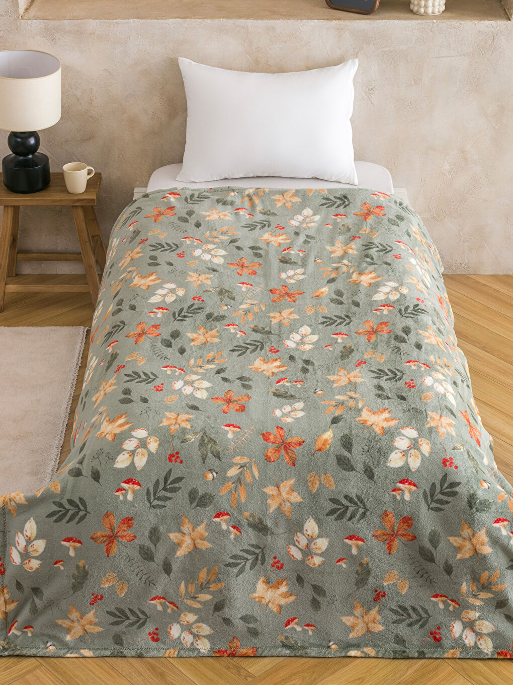 Yeşil Yaprak Desenli Tek Kişilik Battaniye-1