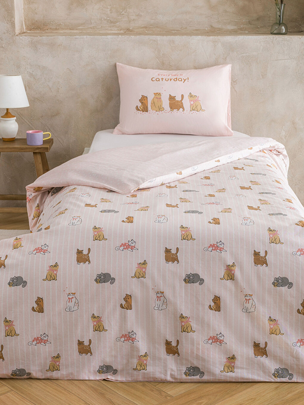 Karışık Kedi Baskılı Pamuklu Tek Kişilik Nevresim Seti