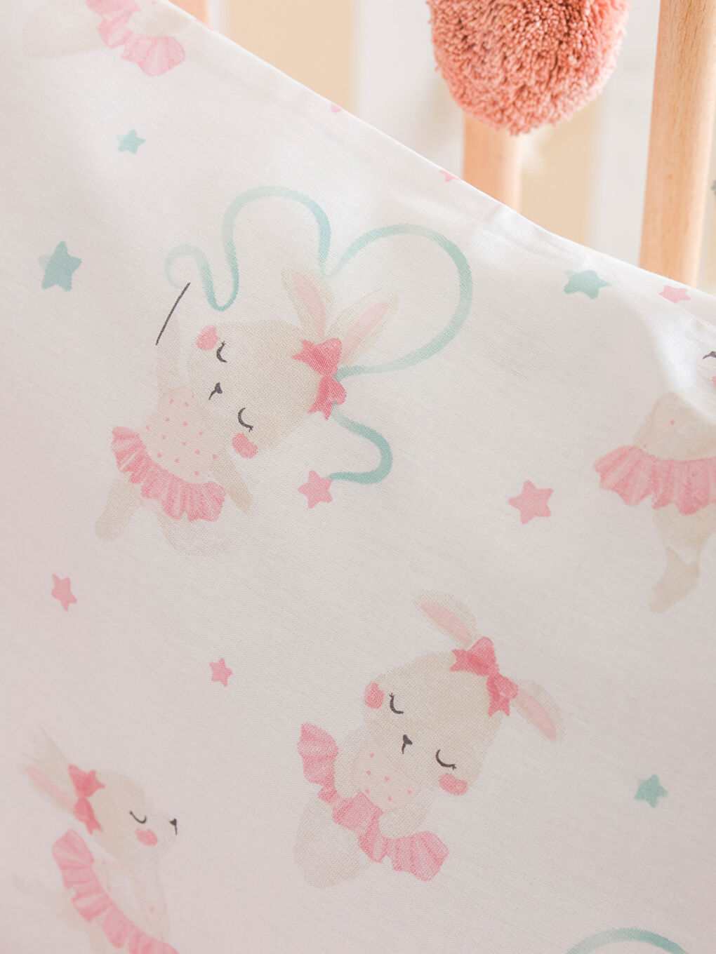 Karışık Baskılı Kız Bebek Nevresim Takımı-2