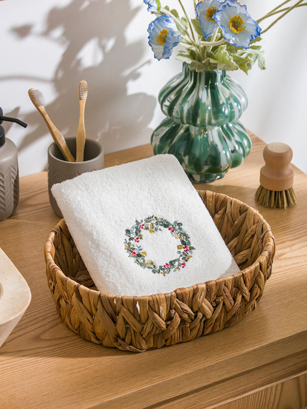 Kokina Embroidered Cotton Face Towel 50x80 cm-1