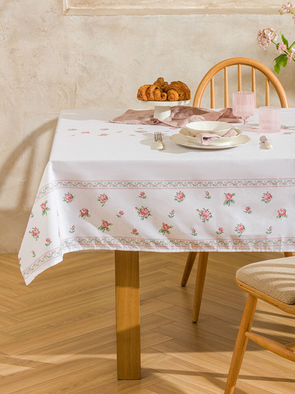 LCW HOME Floral Printed Tablecloth 150x200 cm -W5JA01Z8-F9C
