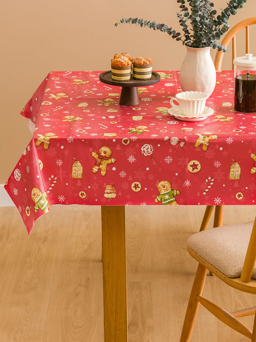 Karışık Yılbaşı Temalı Masa Örtüsü 140x140 cm-1