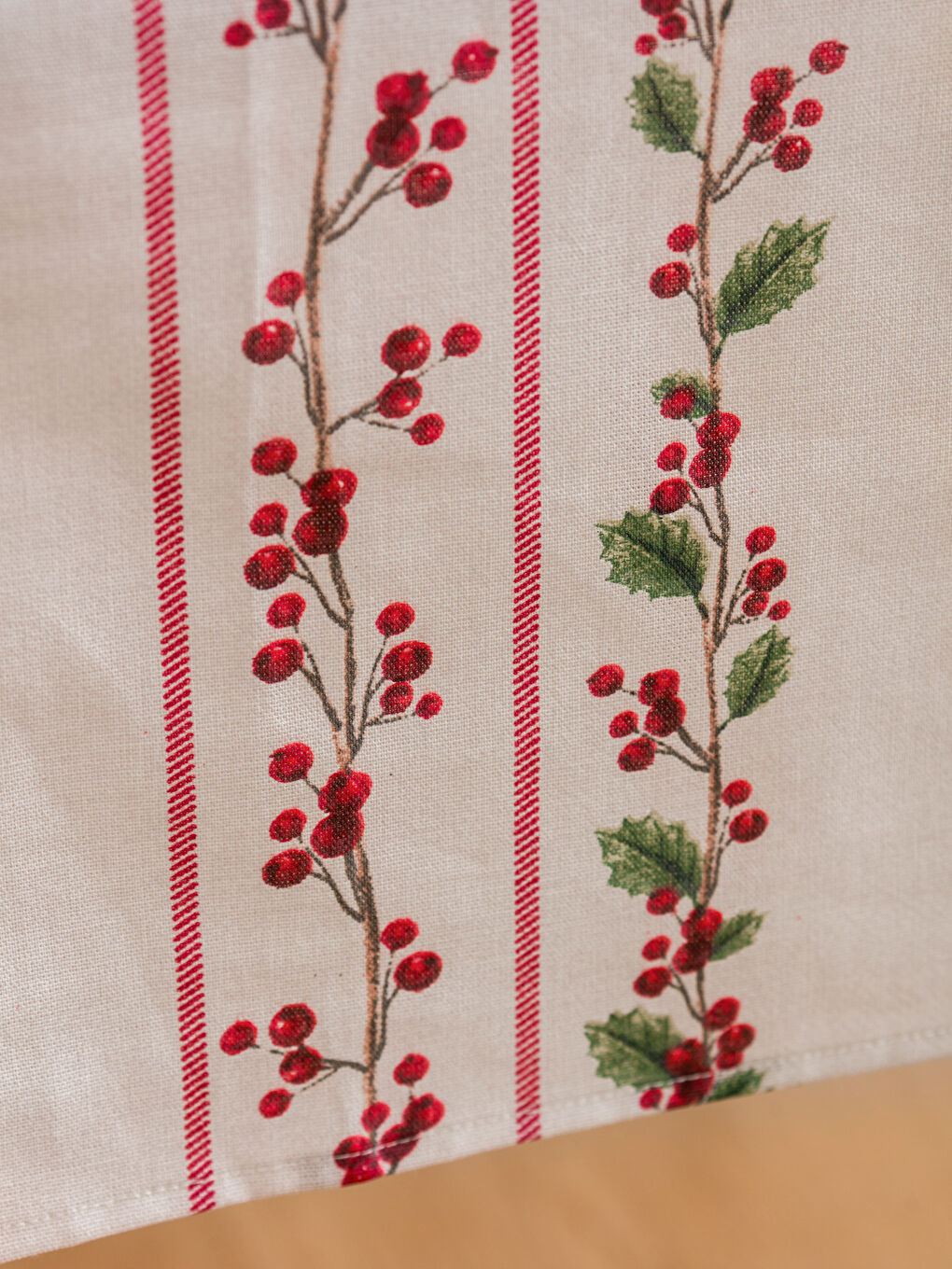 Floral Embroidered Runner 45x150 cm-7