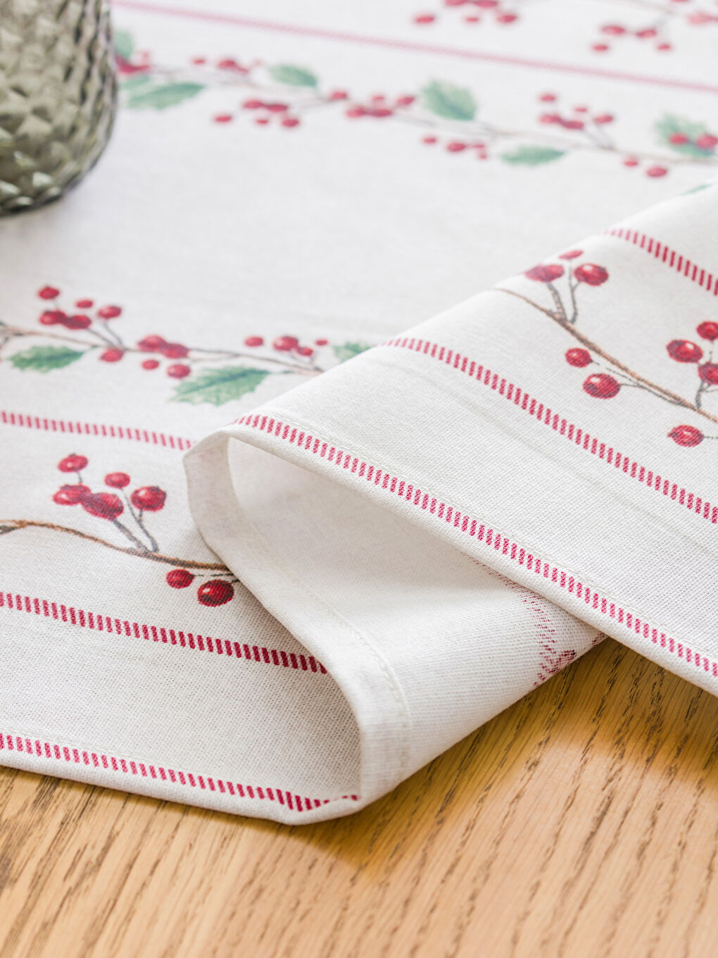 Floral Embroidered Runner 45x150 cm-6