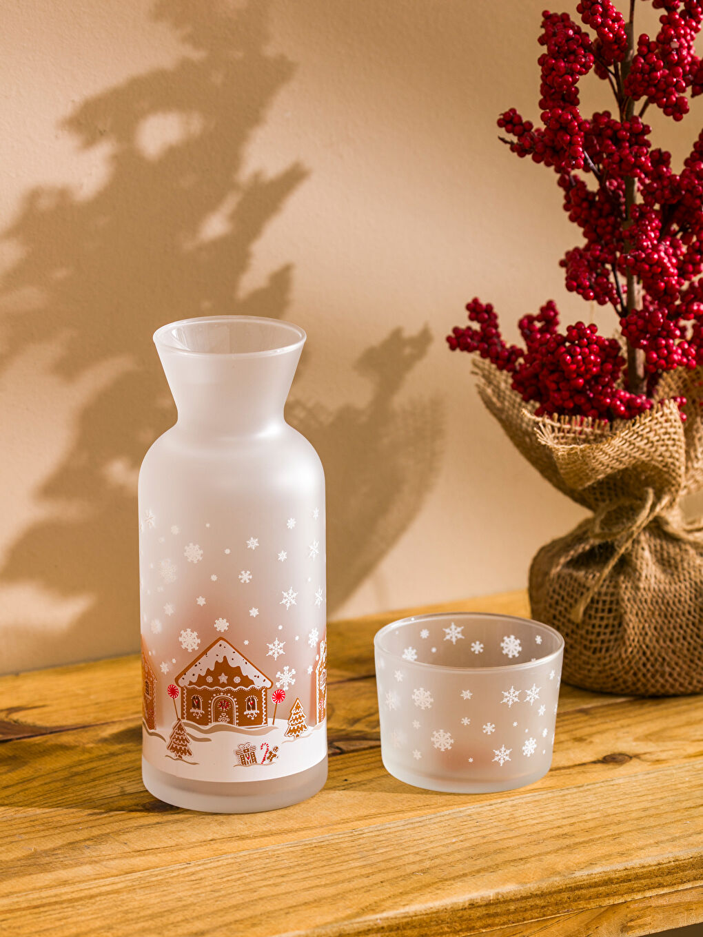 Kahverengi Yılbaşı Temalı Baş Ucu Sürahisi 700 ml