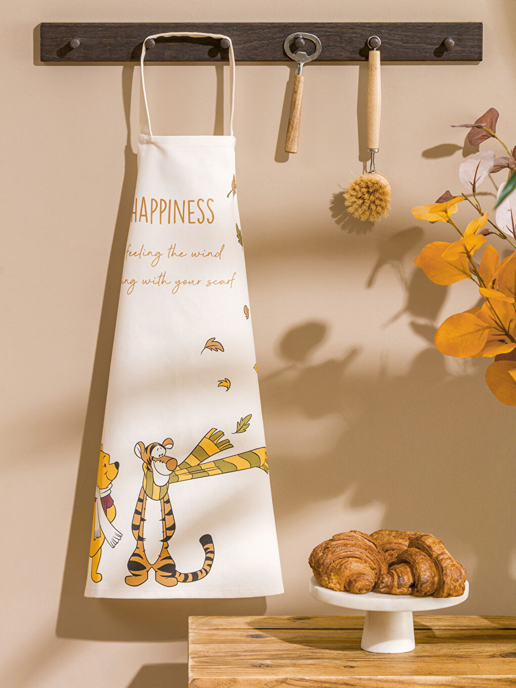 LCW HOME Winnie The Pooh Printed Cooking Apron -W5JG81Z4-LT9