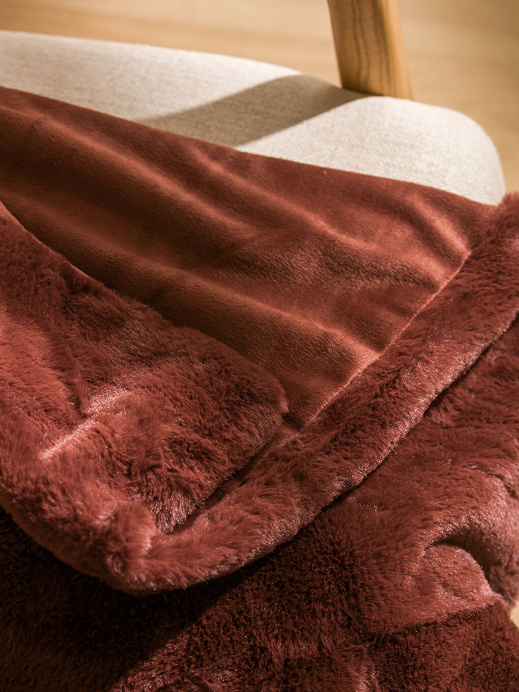 Kırmızı Pelüş Tv Battaniyesi 120x160 cm-1