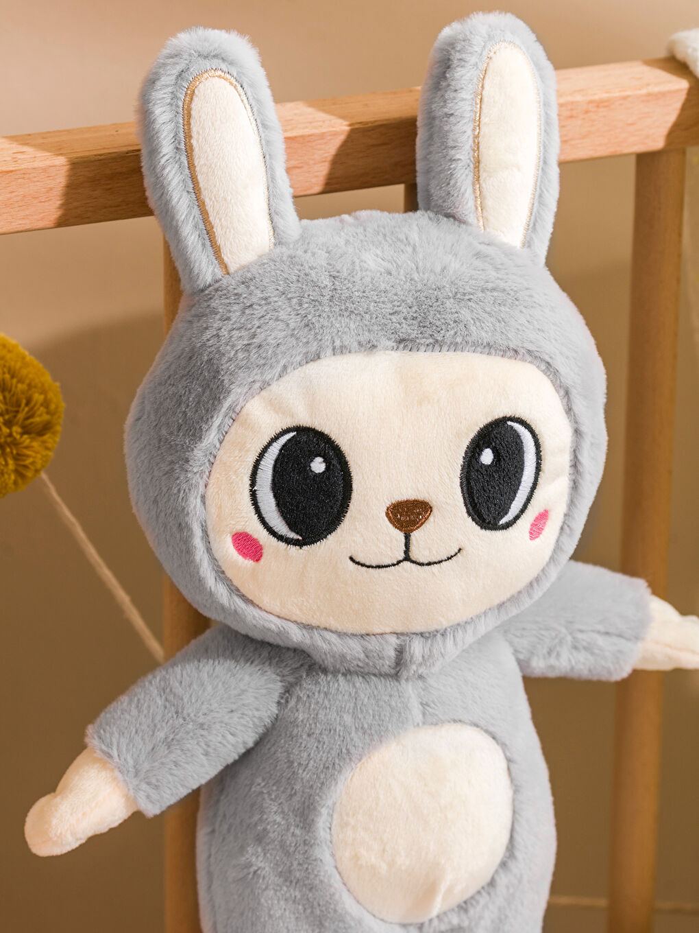 Gri Tavşan Figürlü Pelüş Bebek Kırlent 41 cm-2