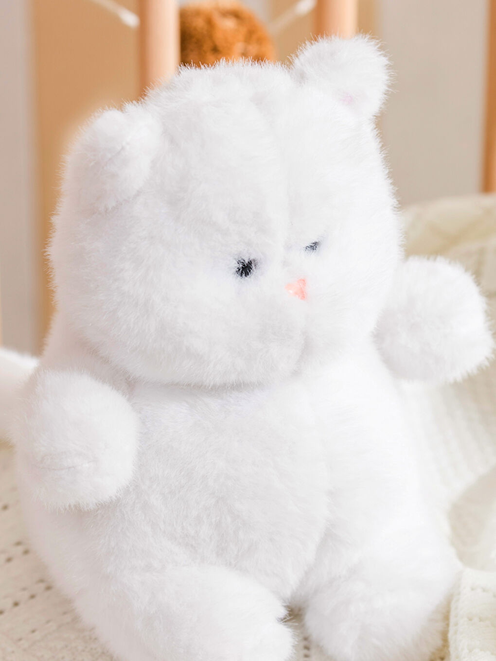 Beyaz Kedi Figürlü Pelüş Bebek Kırlent 26 cm-2