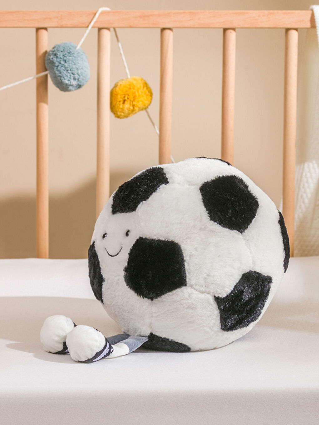 Karışık Futbol Topu Figürlü Pelüş Bebek Kırlent 24 cm-1