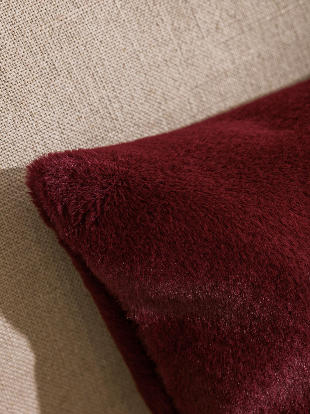 BORDEAUX Cushion Case-1