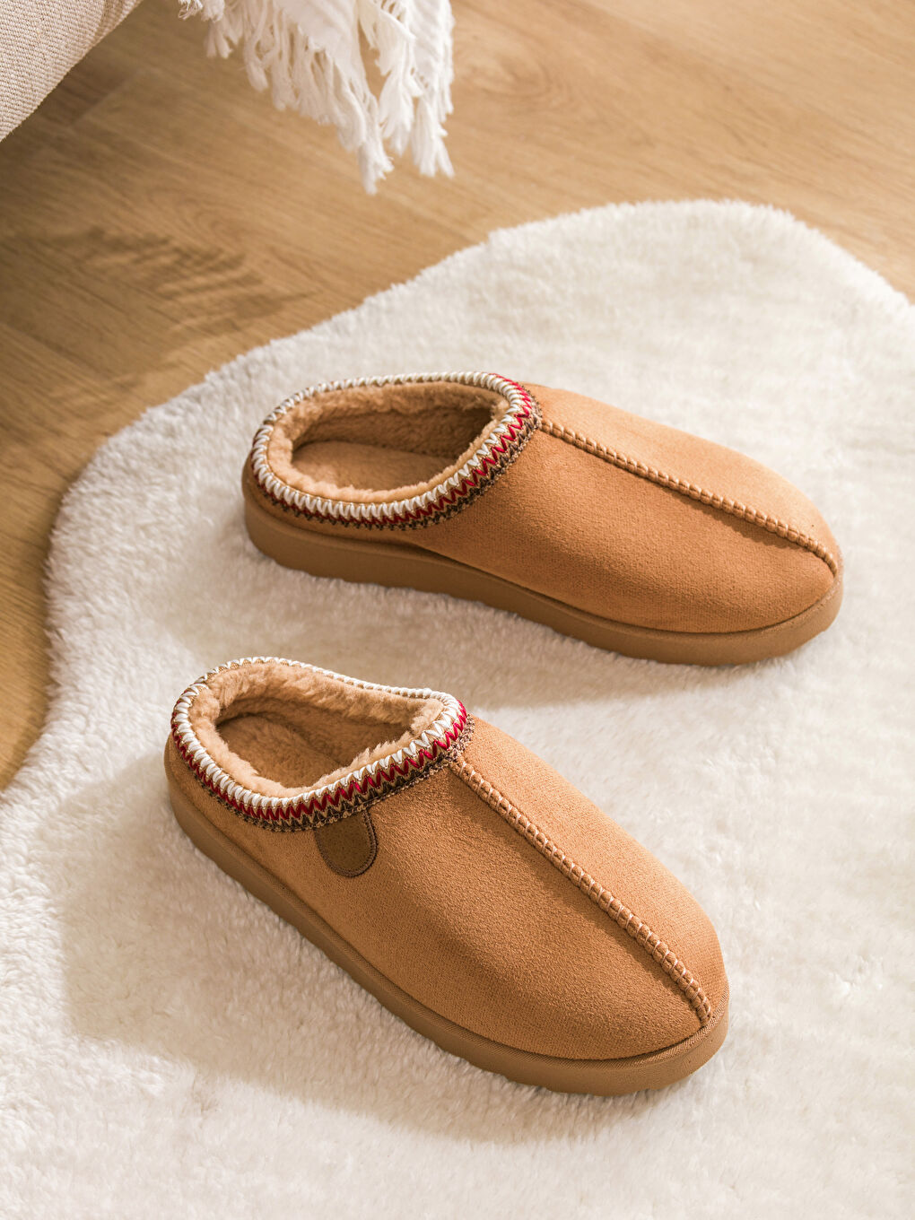 Bej İçi Tüylü Erkek Ev  Terliği-1