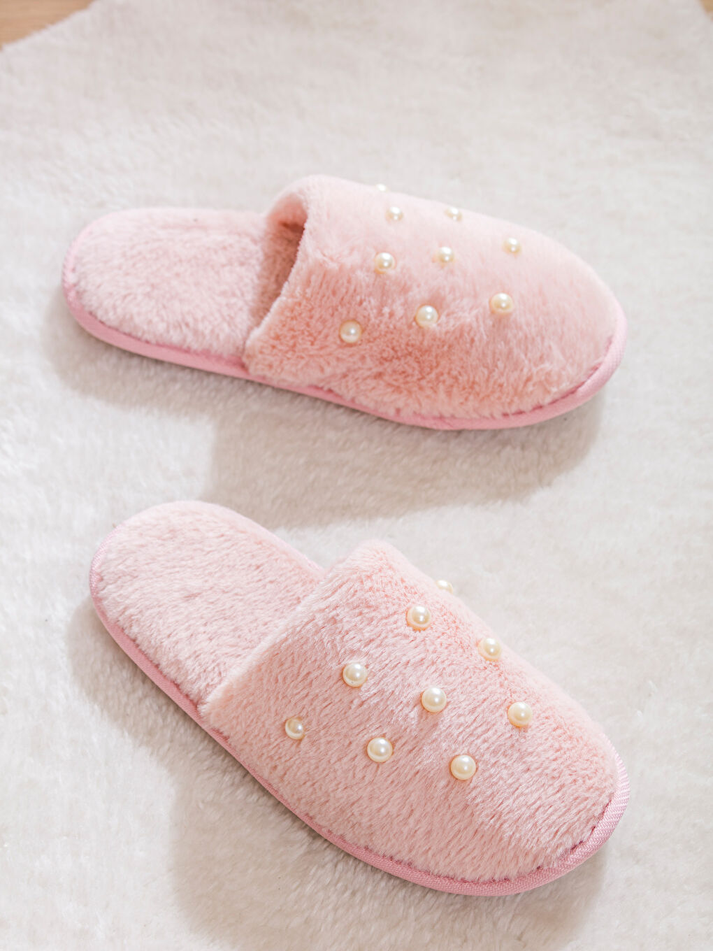 Beaded Plush Women's Home Slippers-1