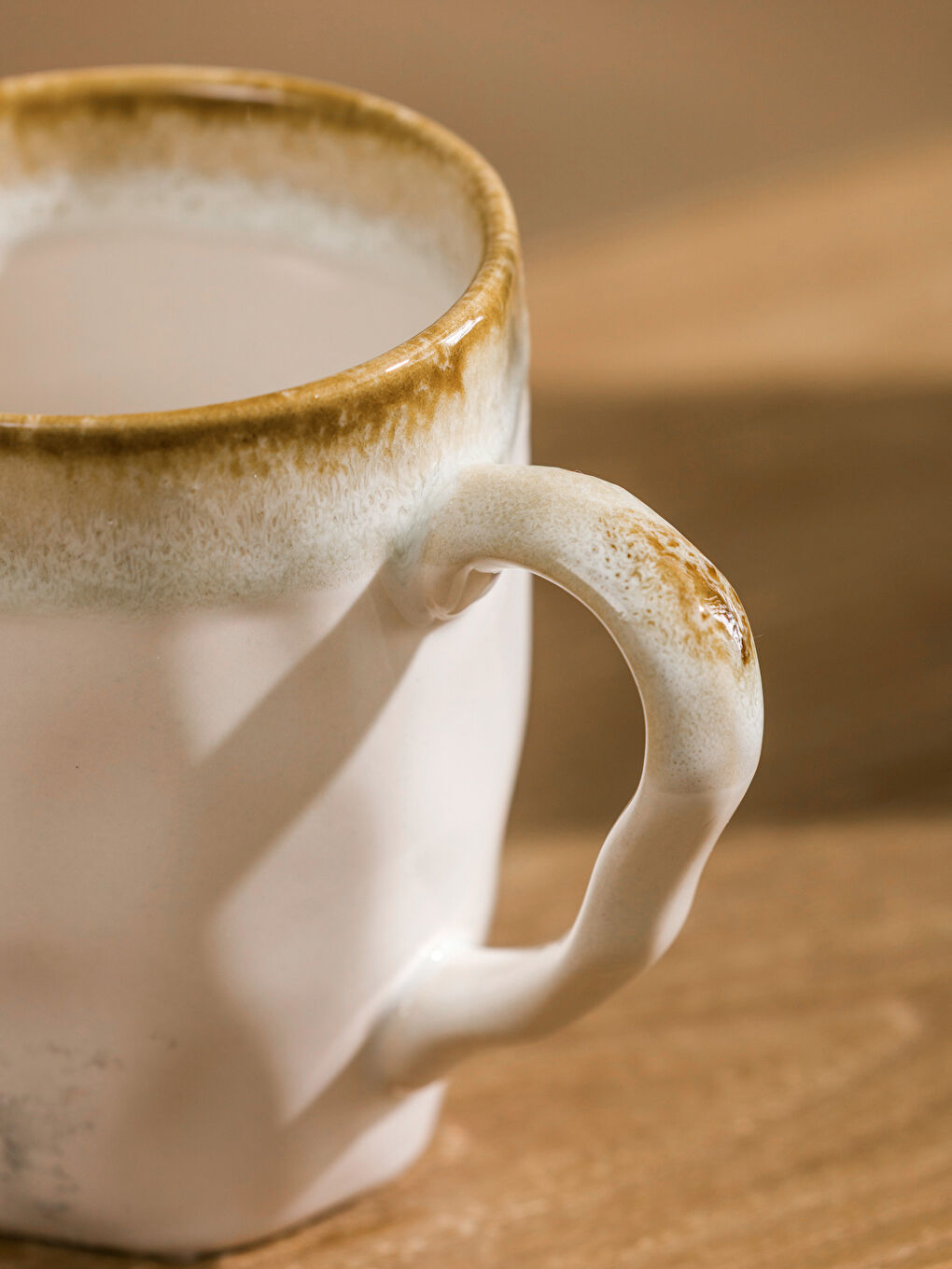 Бейнелі керамикалық кубок-2