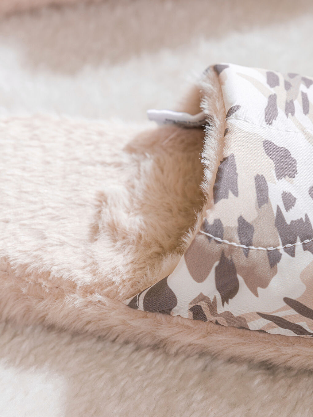 Karışık İçi Tüylü Kadın Ev Terliği-2