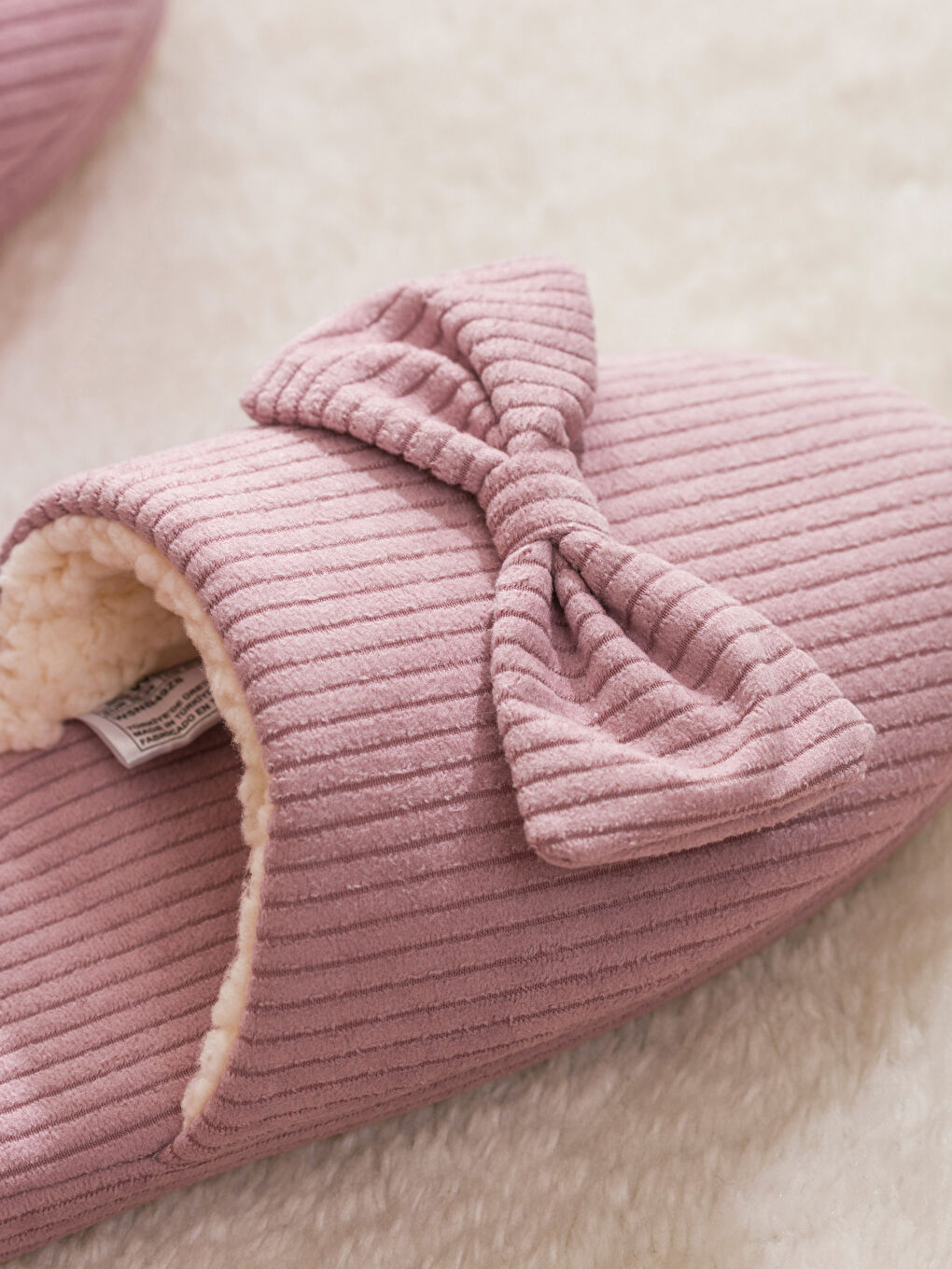 Pembe Pelüş Fiyonklu Kadın Ev Terliği-2