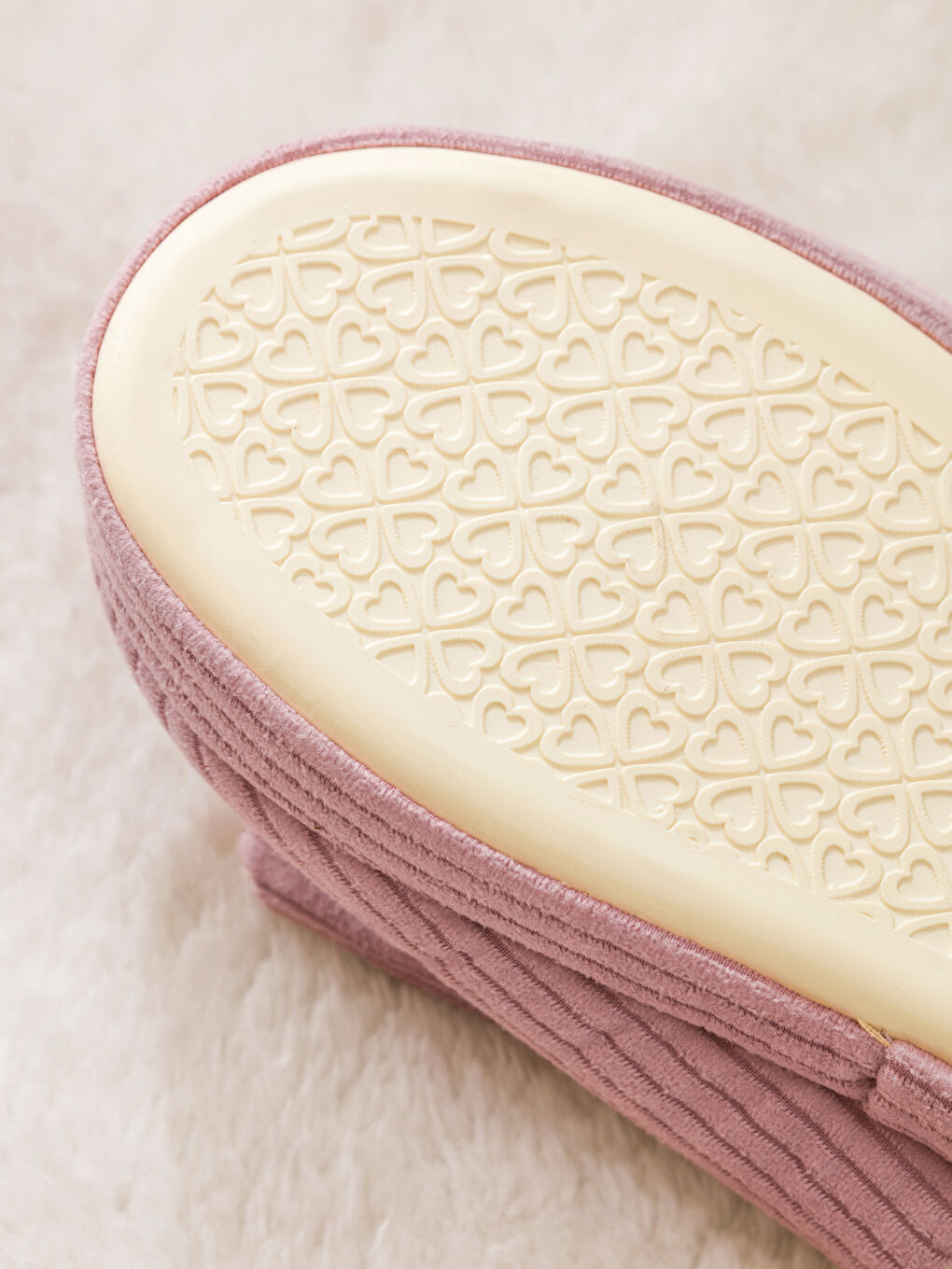 Pembe Pelüş Fiyonklu Kadın Ev Terliği-4