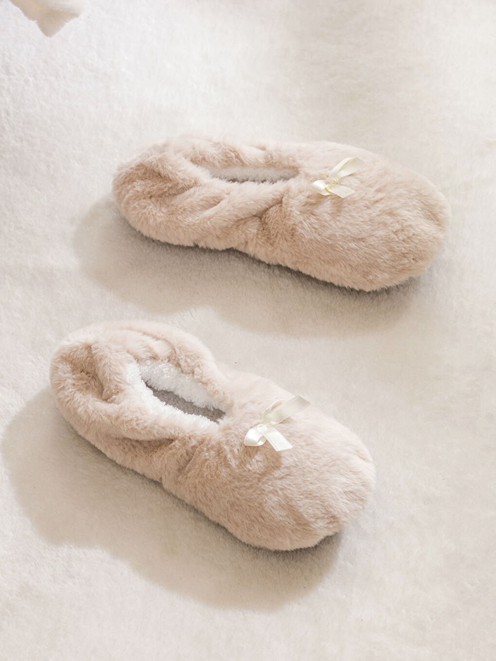 Bej Kadın Pelüş Panduf-1