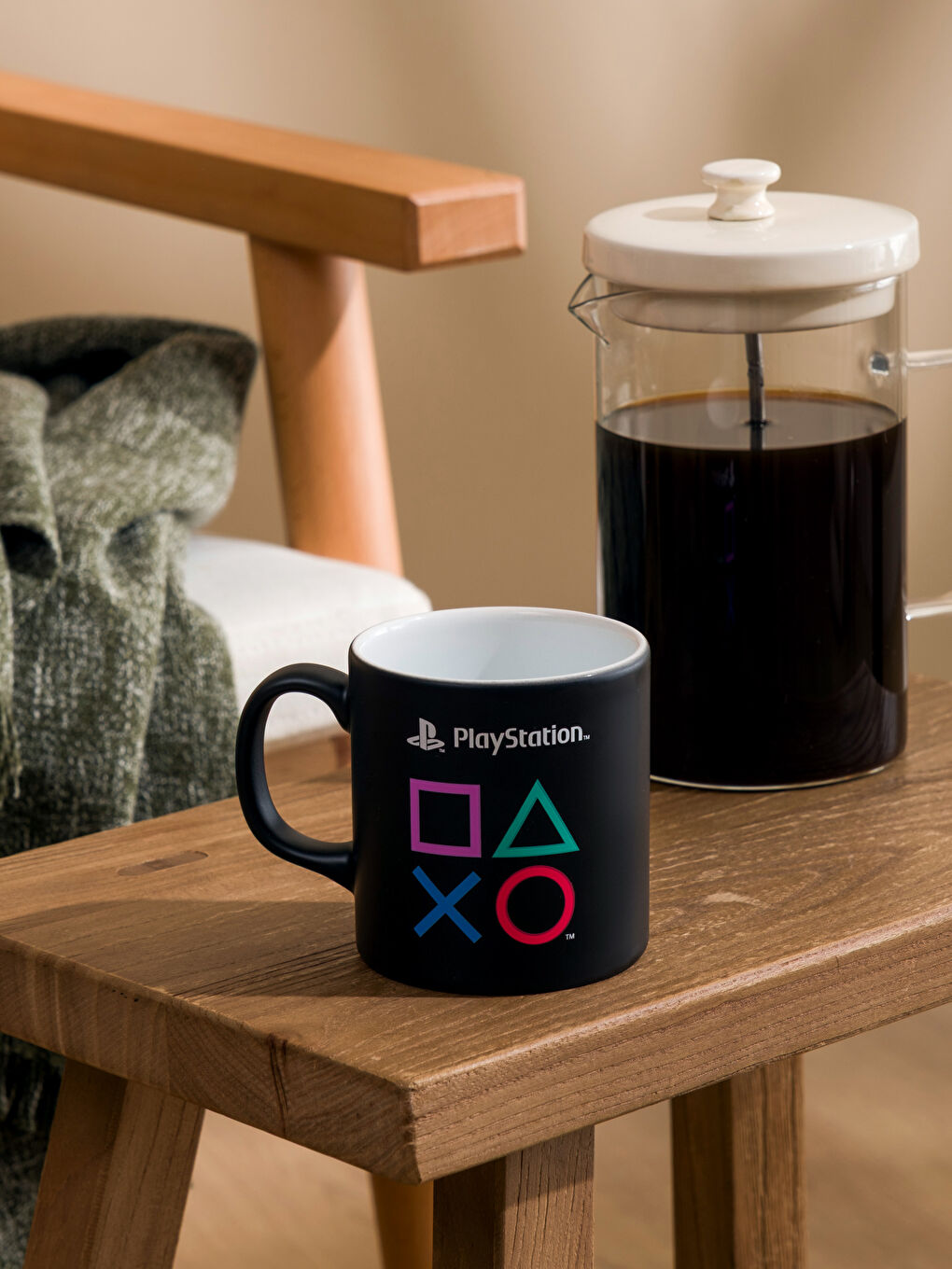 Siyah Playstation Baskılı Seramik Kupa 320 ml-1