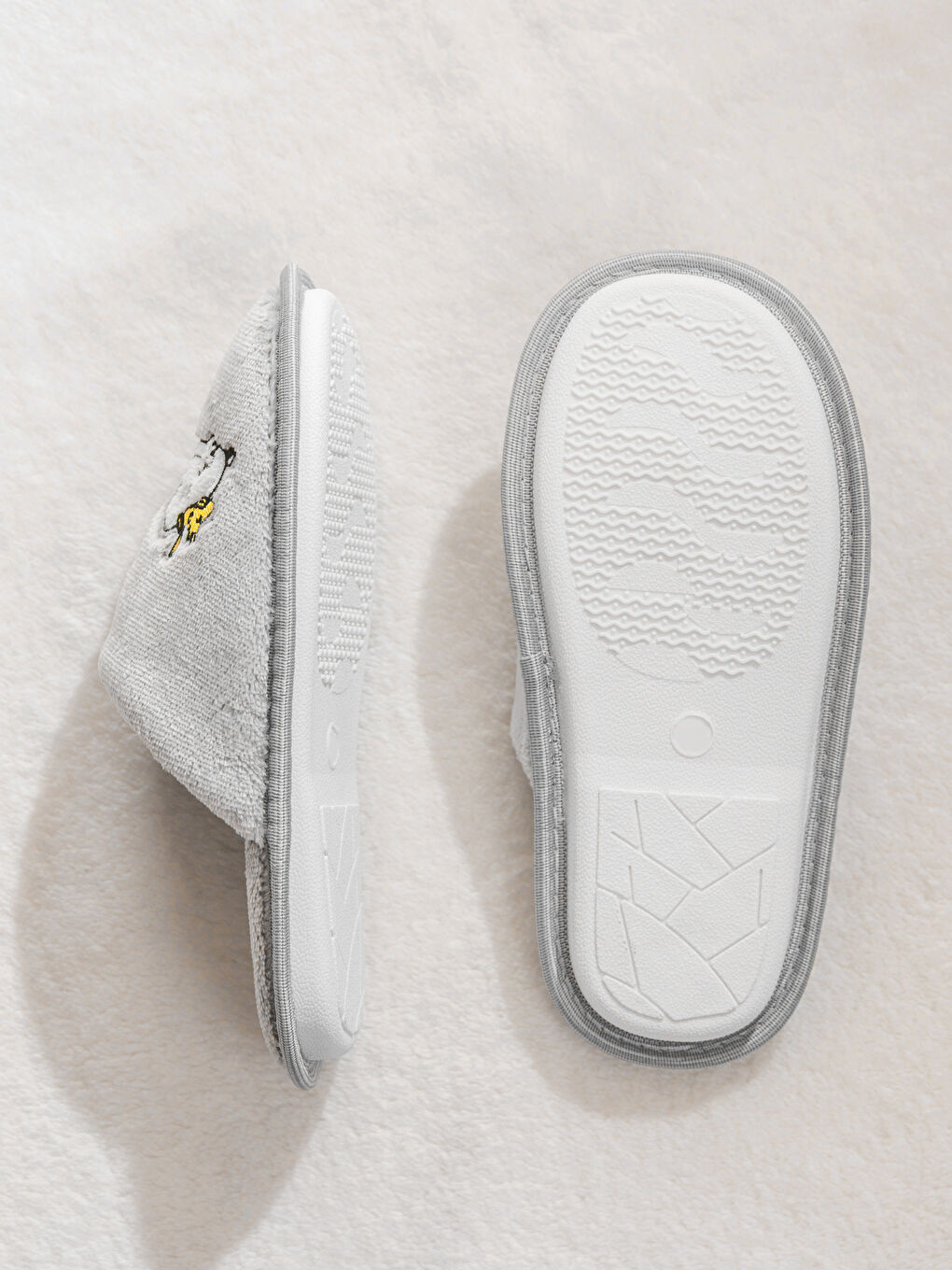 Women's Slippers with Snoopy Embroidery-3