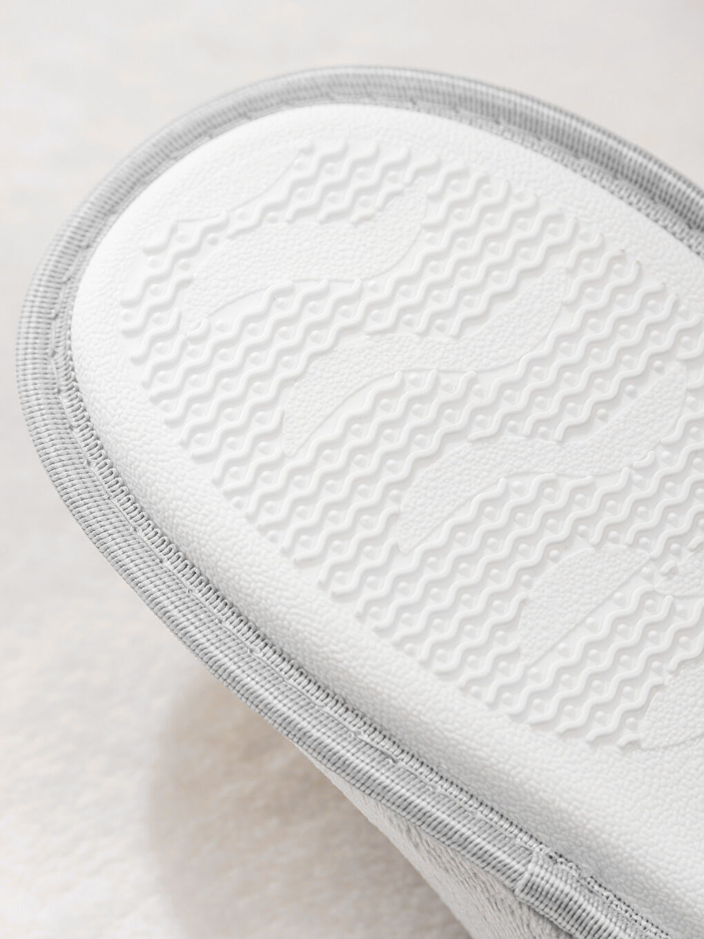 Women's Slippers with Snoopy Embroidery-4