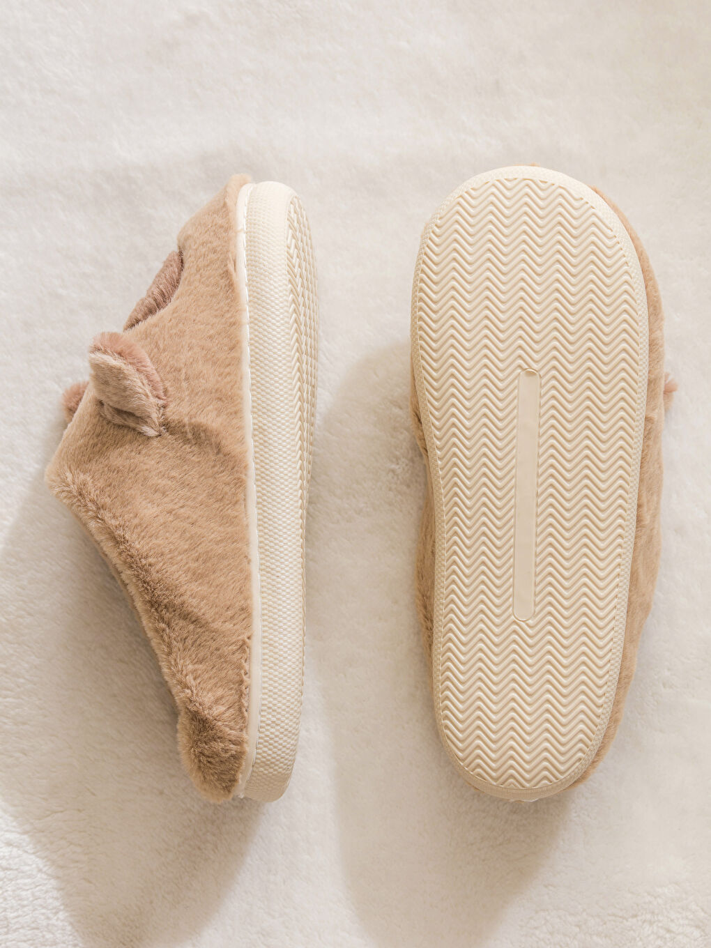 Bej Hayvan Figürlü Pelüş Kadın Ev Terliği-3