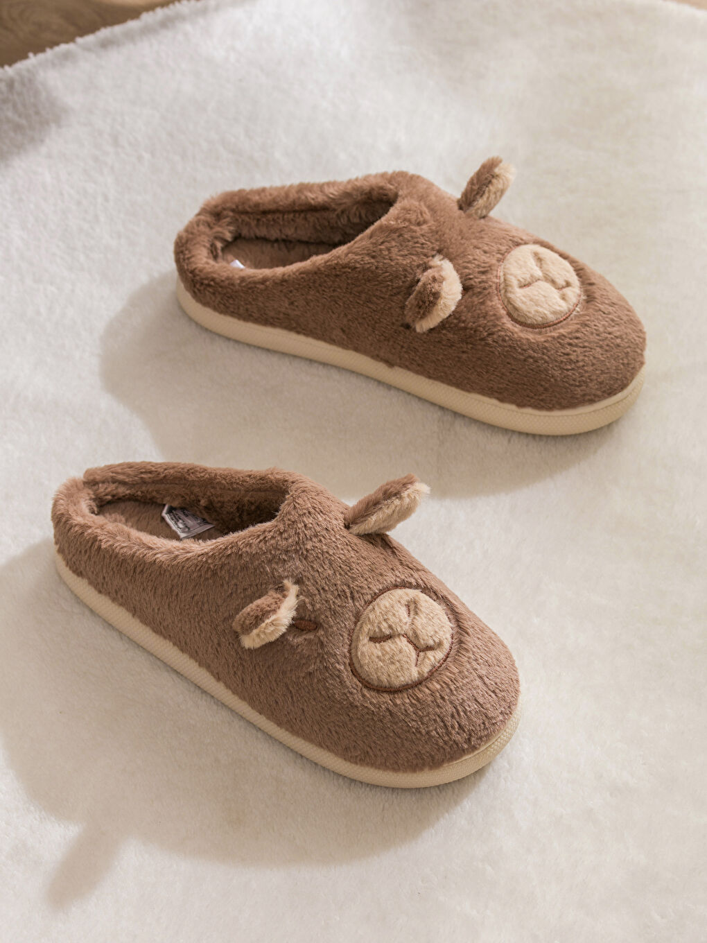 Kahverengi Hayvan Figürlü Pelüş Kadın Ev Terliği-1