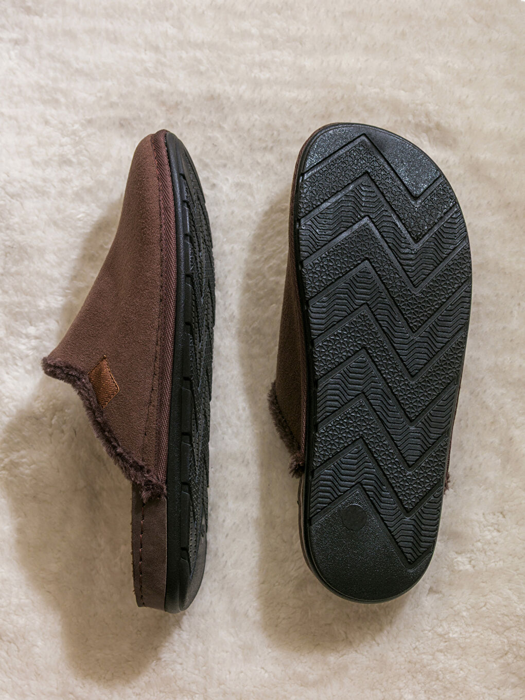 Kahverengi Süet Görünümlü İçi Kürklü Erkek Ev Terliği -3