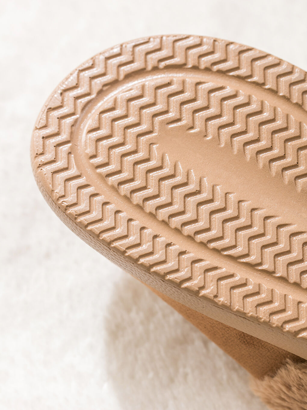 Kahverengi Pelüş Astarlı Kadın Ev Terliği-4