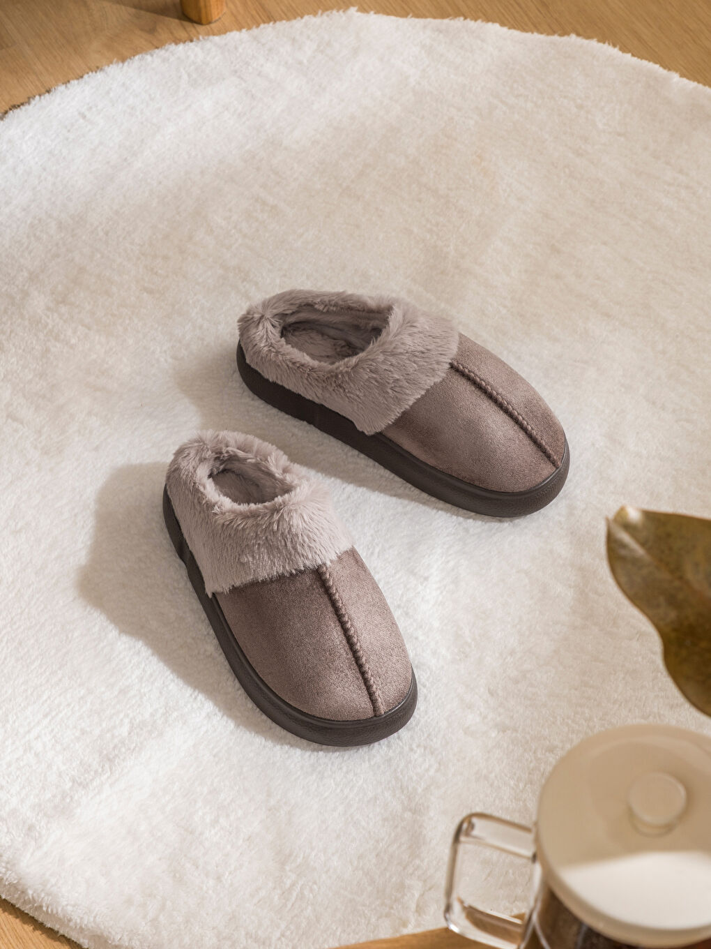 Bej Pelüş Astarlı Kadın Ev Terliği