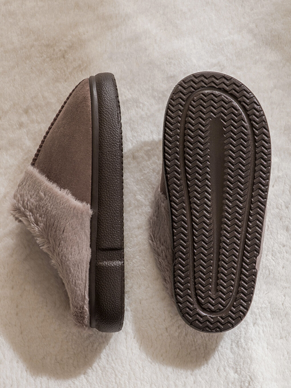 Bej Pelüş Astarlı Kadın Ev Terliği-3