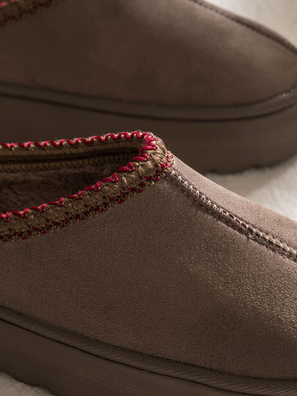 Bej Kürklü Kadın Ev Ayakkabısı-2