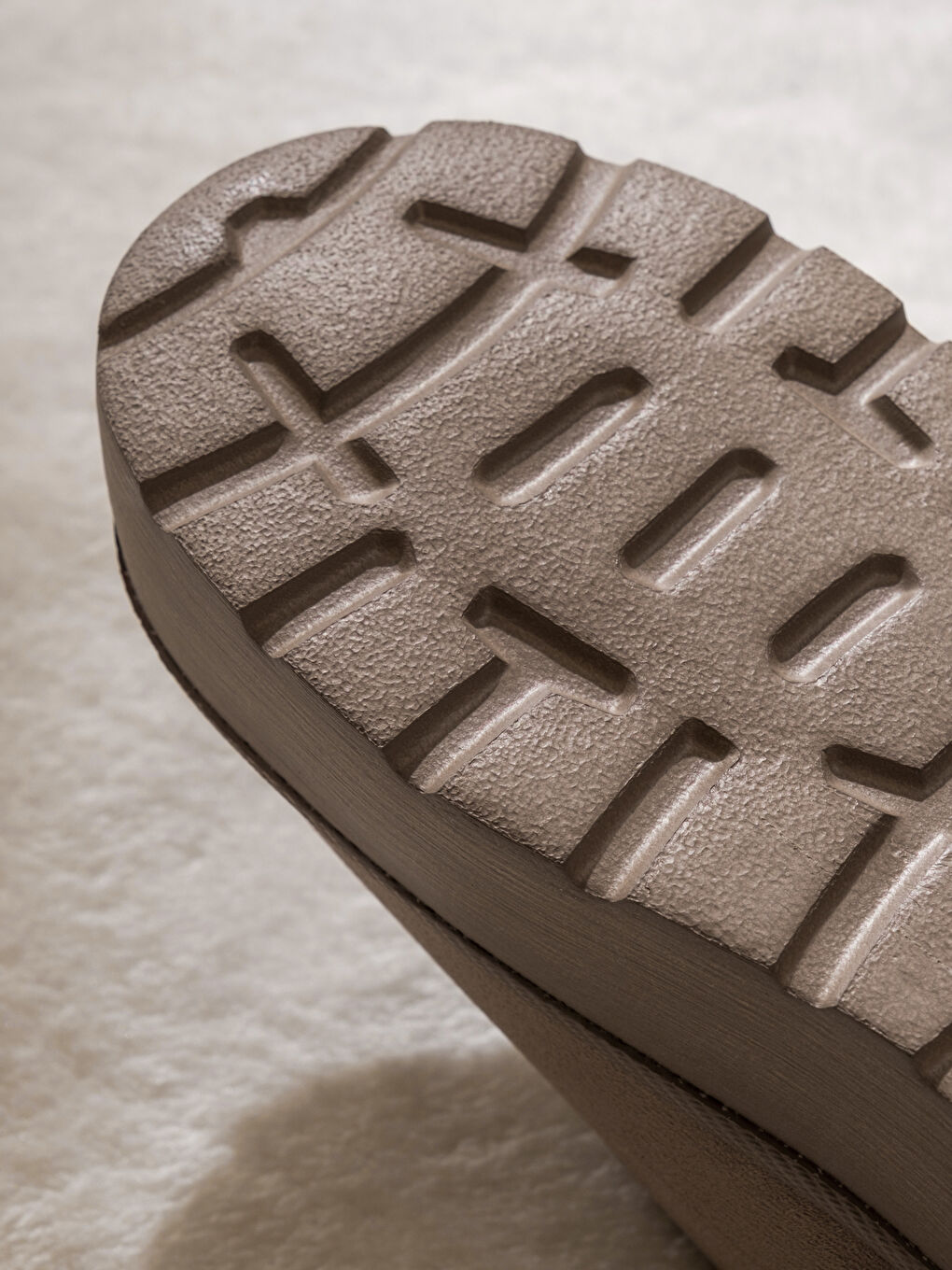 Bej Kürklü Kadın Ev Ayakkabısı-4