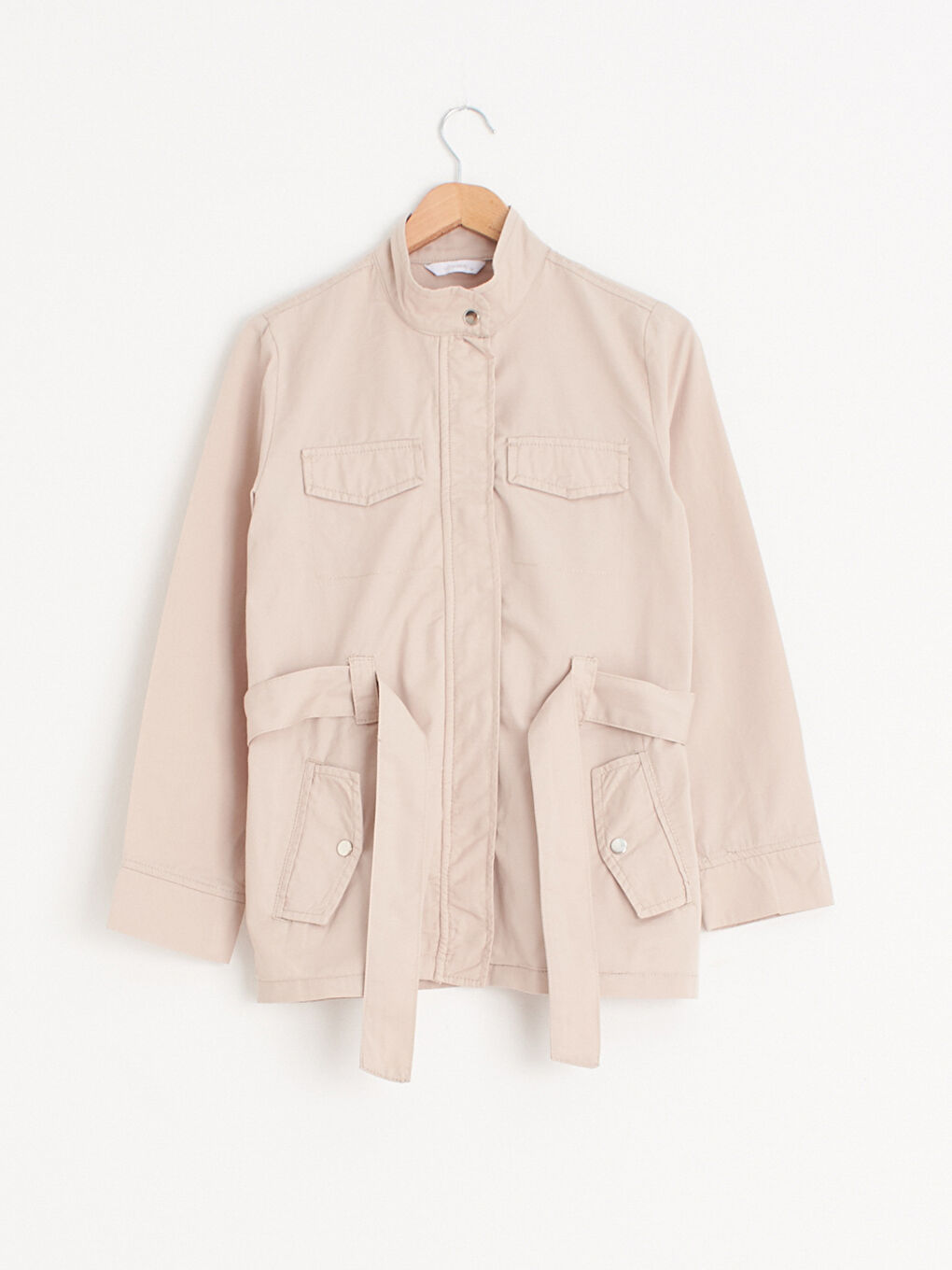 Bej Dik Yaka Düz Uzun Kollu İnce Kadın Mont