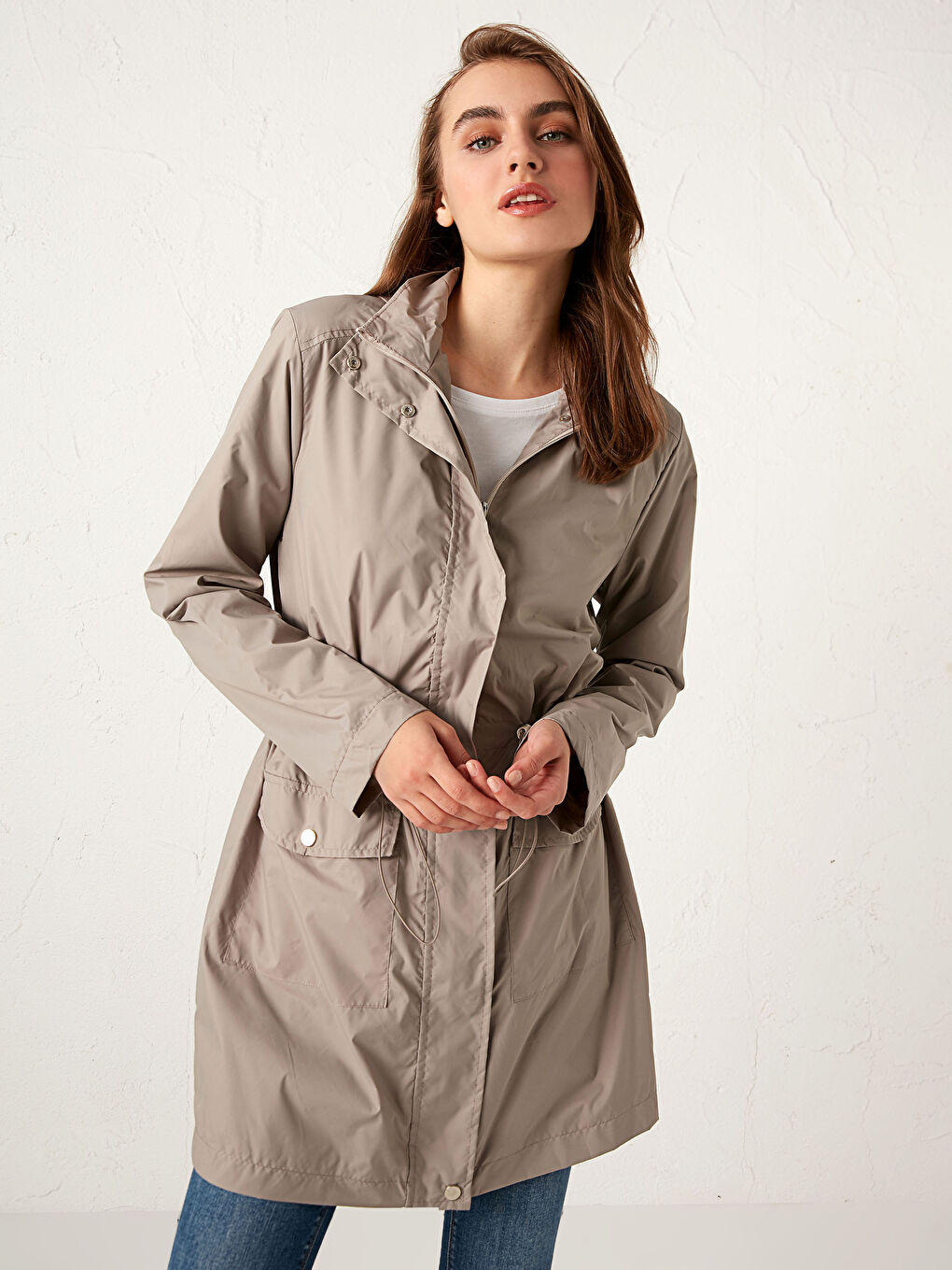 Bej Kapüşonlu İnce Yağmurluk-1