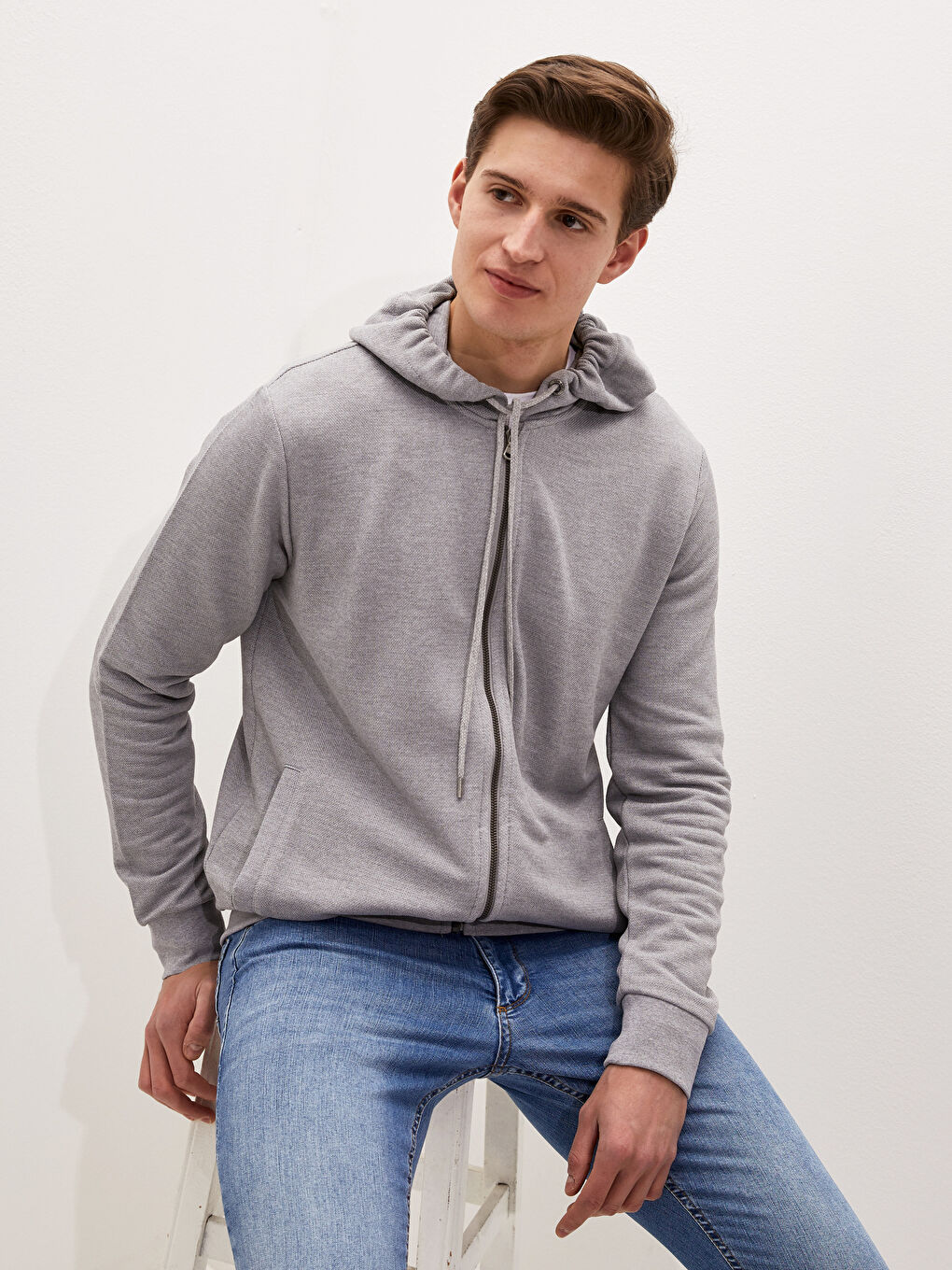 Gri Kapüşonlu Fermuarlı Erkek Sweatshirt