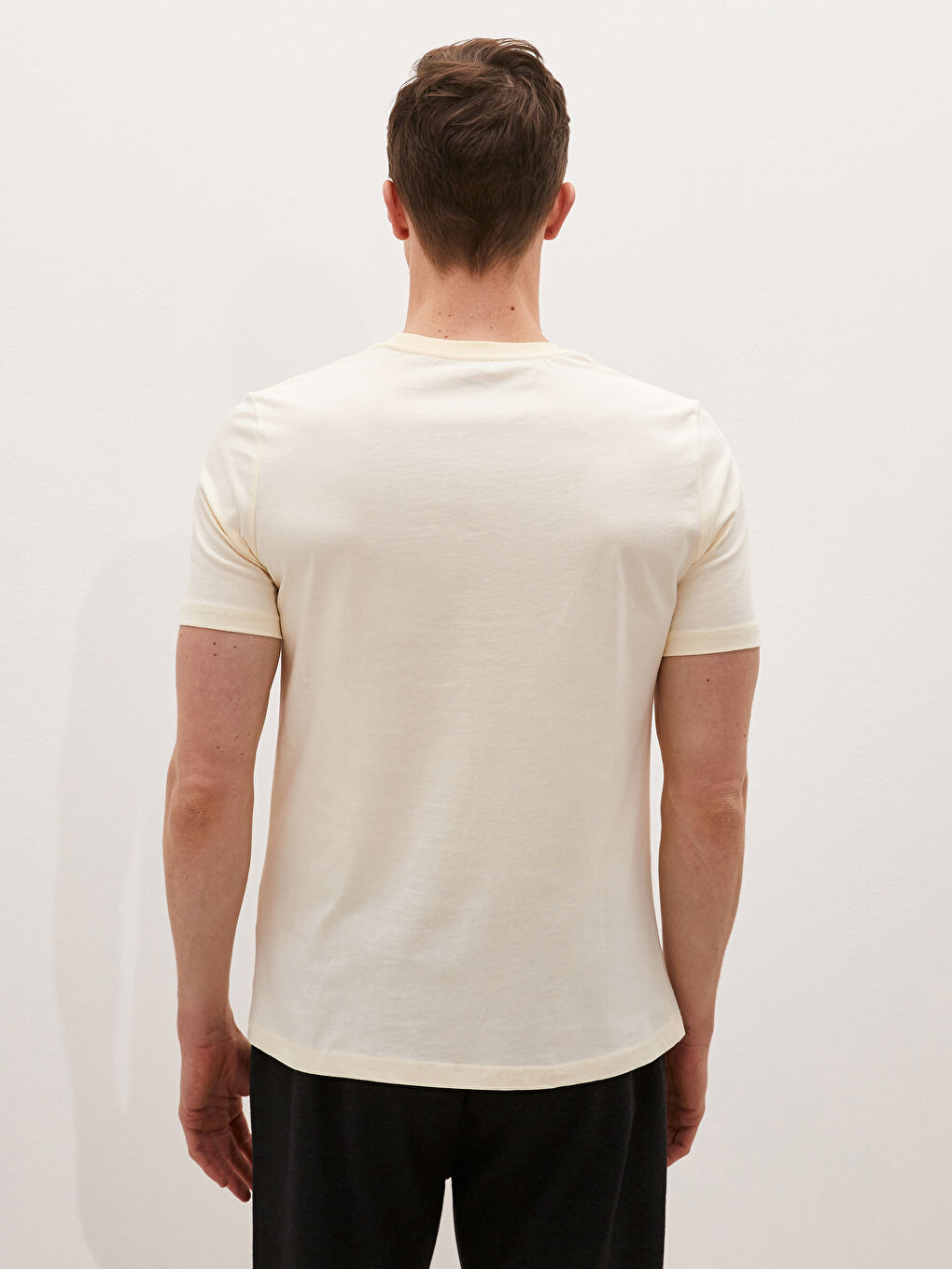 Bej Bisiklet Yaka Basic Kısa Kollu Pamuklu Erkek Tişört-4