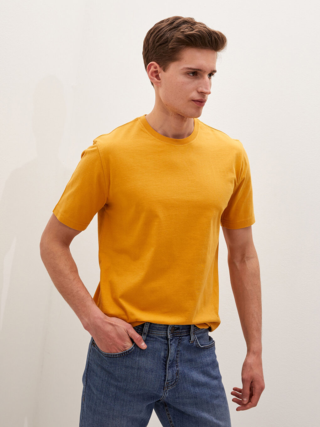 Sarı Bisiklet Yaka Basic Kısa Kollu Pamuklu Erkek Tişört-3