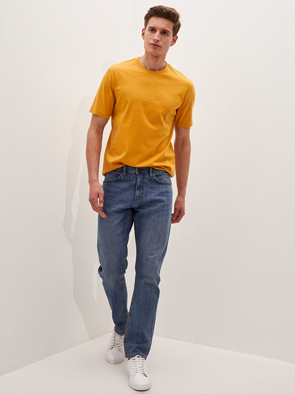 Sarı Bisiklet Yaka Basic Kısa Kollu Pamuklu Erkek Tişört-1